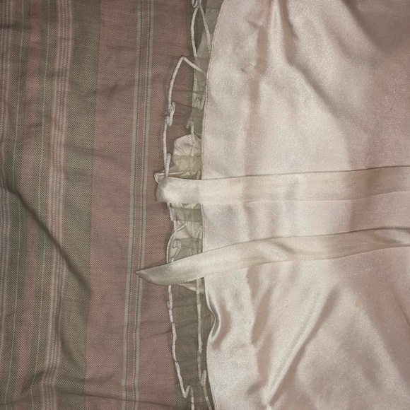 White halter top dress - Picture 2 of 2